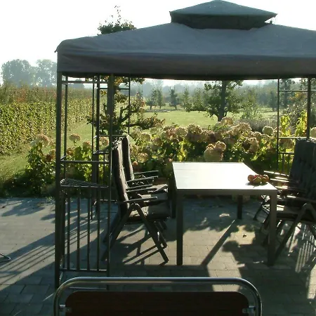 Fruitbedrijf Stek בית נופש